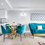 2 Bedroom With Parking