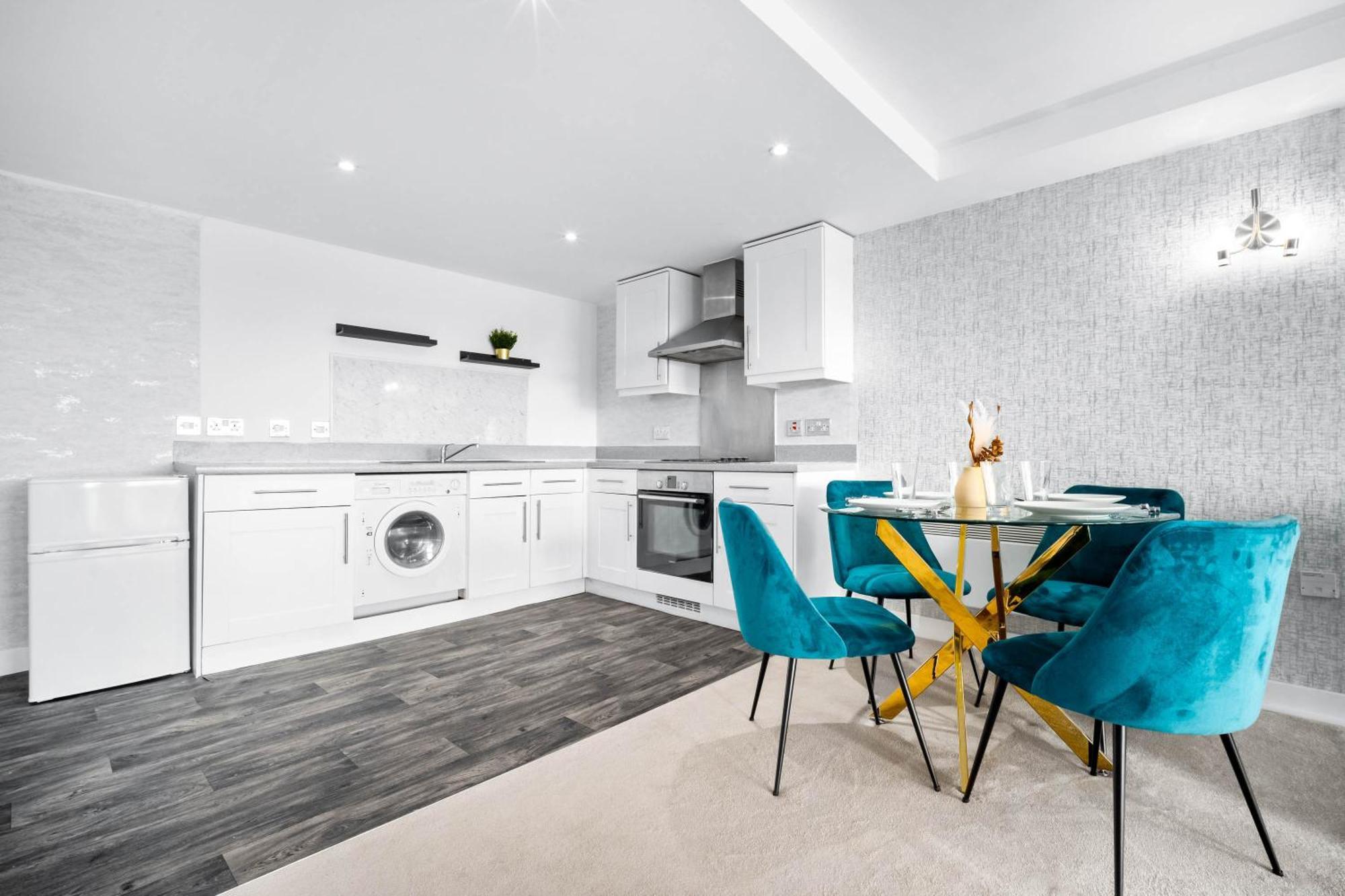 Apartment 2 Bedroom With Parking Birmingham