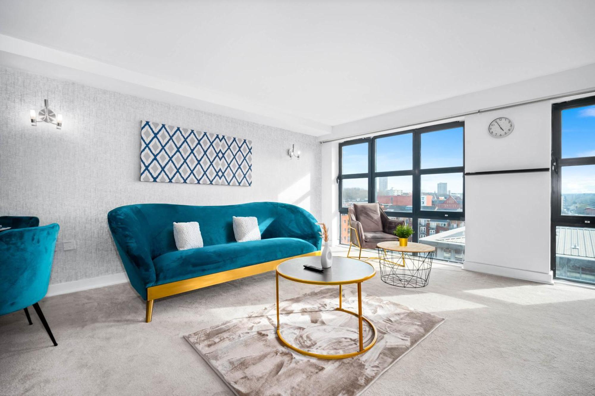 2 Bedroom With Parking Apartment *