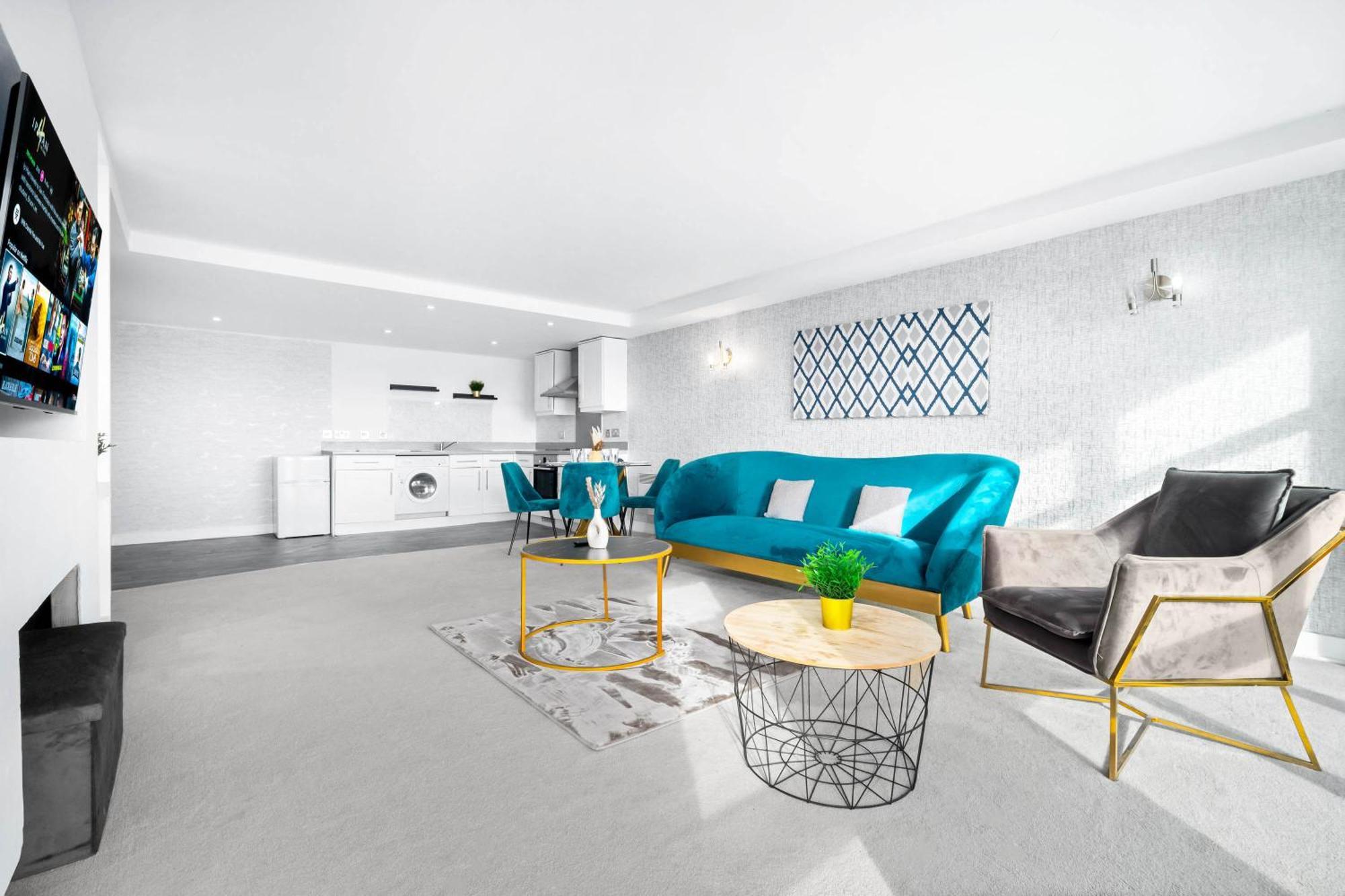 2 Bedroom With Parking Apartment Birmingham