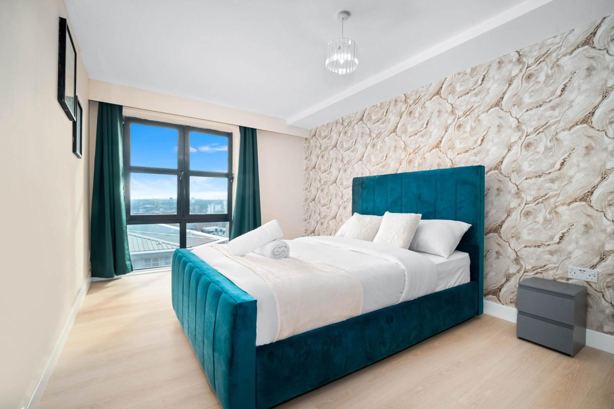 2 Bedroom With Parking Apartment